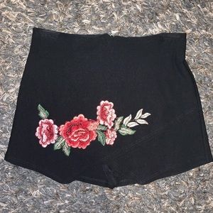 Black skort w/ flower